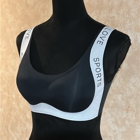 Seamless Wide Strap Push Up Bra Ultra-Comfortable & Moisture-Wicking - Picture 12 of 13